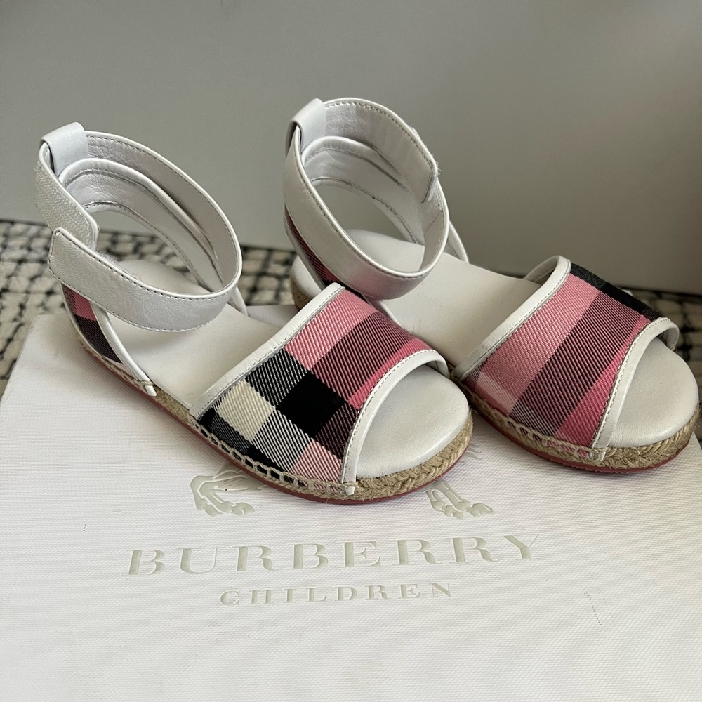Burberry little girls sandals